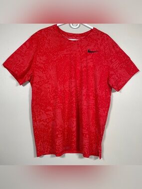 NIKE DRI-FIT Men's Standard Fit XL Red Activewear Tee Short Sleeves